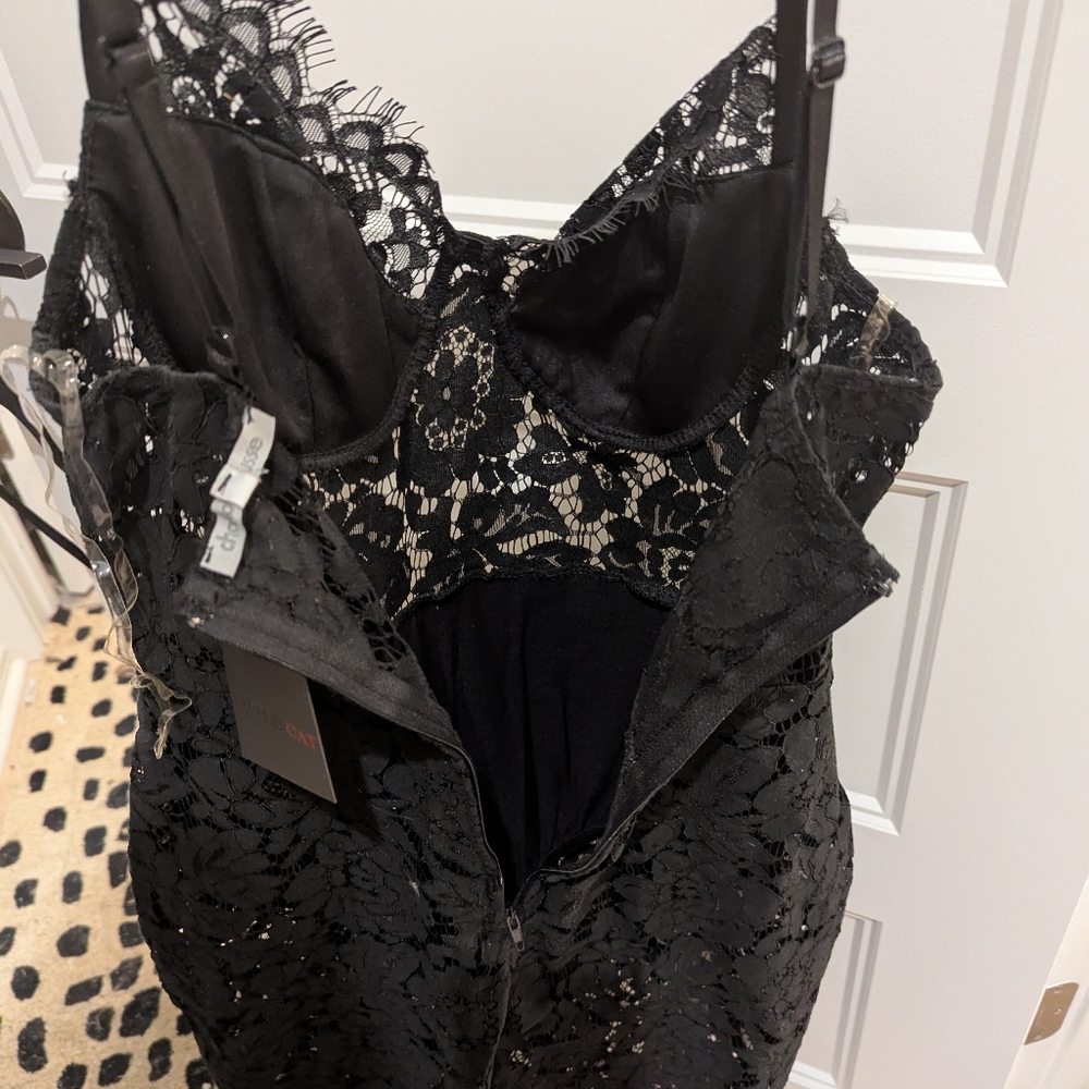 Elegant Black Lace Mini Dress - Picture 2 of 2